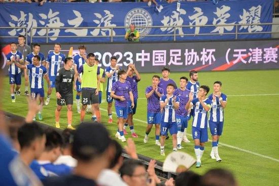 隔壁房间发出的呻吟