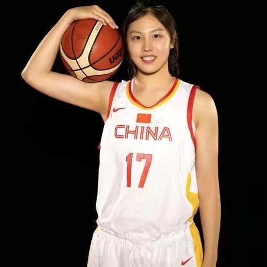 橘莉纱