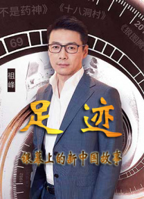 美女掰开双腿让我插